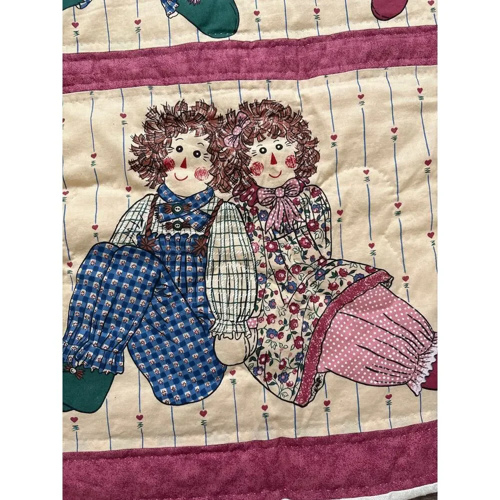 Vintage Hand Quilted Raggedy Ann Andy Cottage Blanket Quilt 36” x 43”